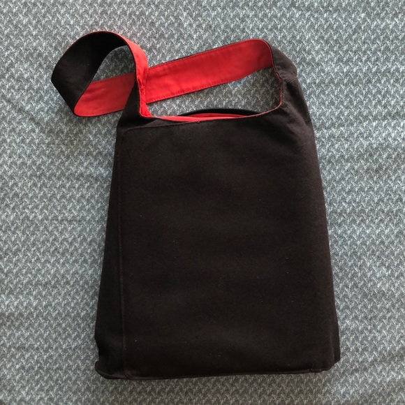 Speck A-line 10.2” Laptop Tote (Brown/Red-Orange) - Picture 2 of 7